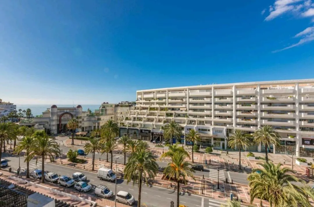 3 Bed Penthouse In The Heart Of Puerto Banus & Pool Apartment Marbella